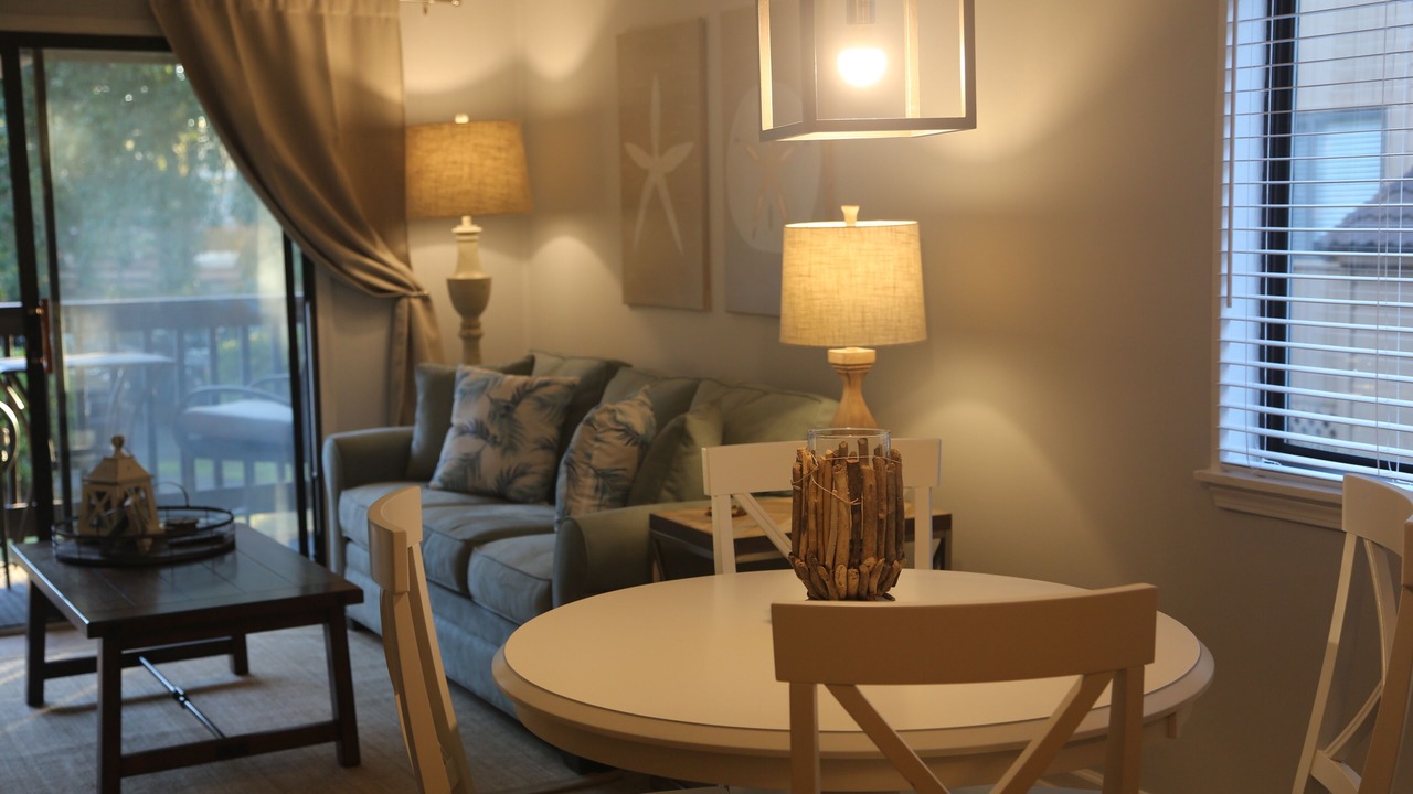 Photo of Livingroom in Folly Field