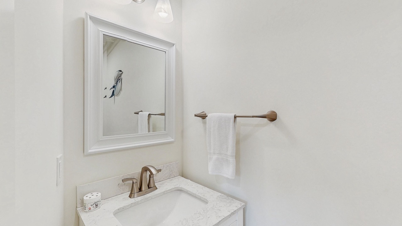 Photo of Bathroom in Night Heron