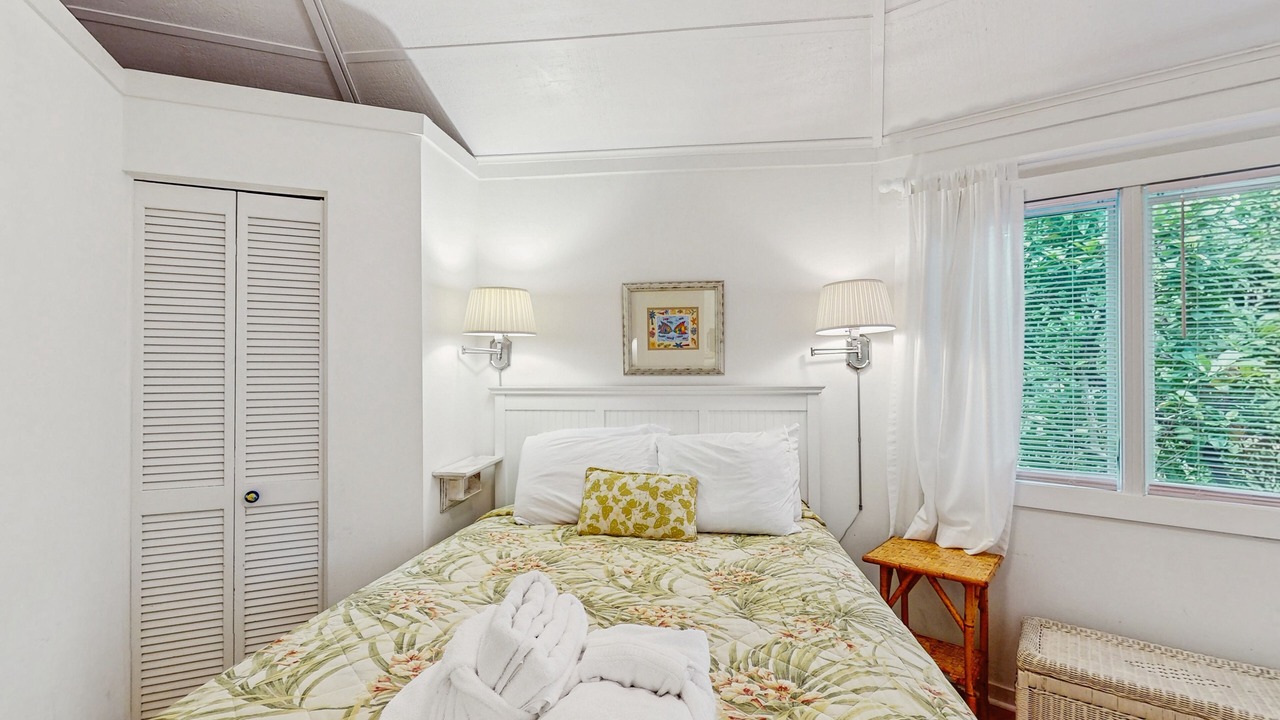 Photo of Bedroom in Night Heron