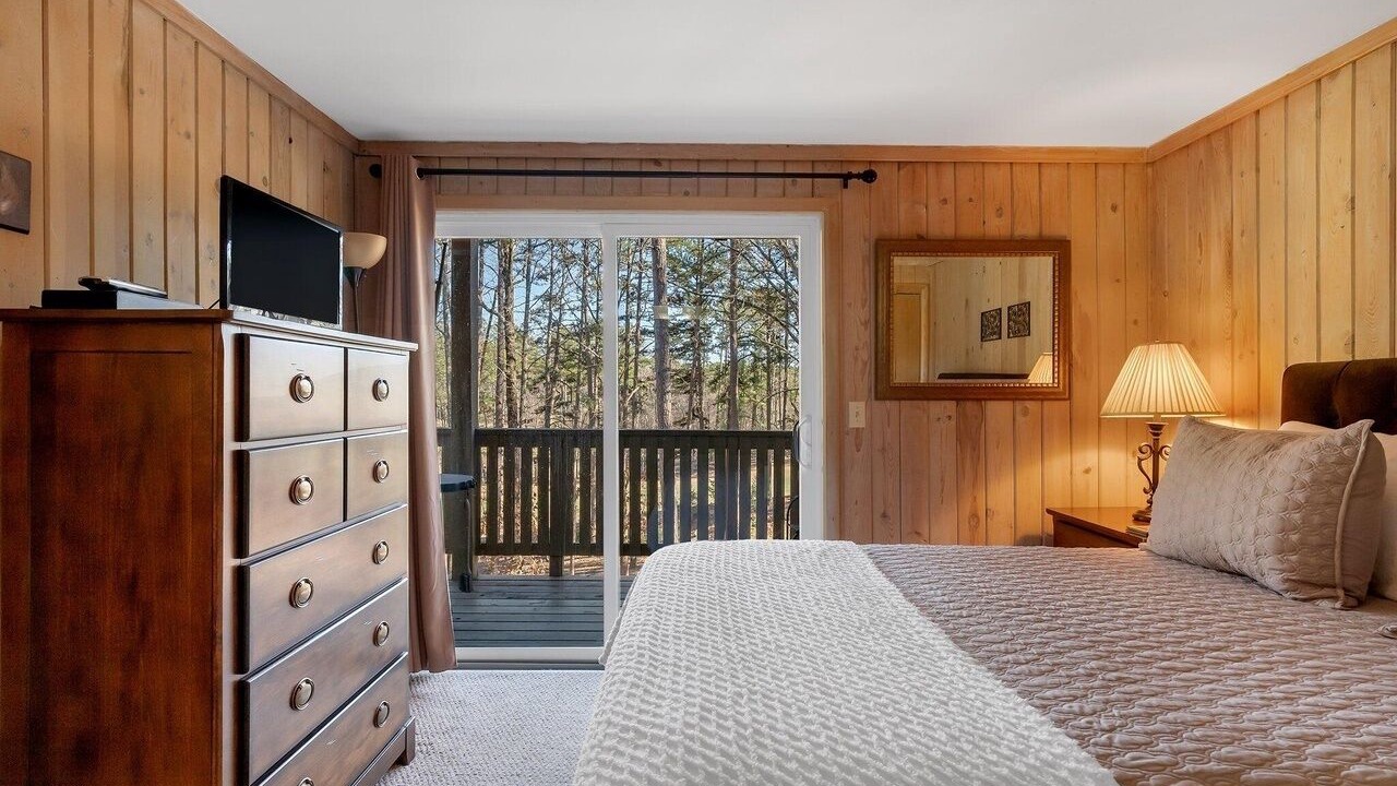 Photo of Bedroom in Salem