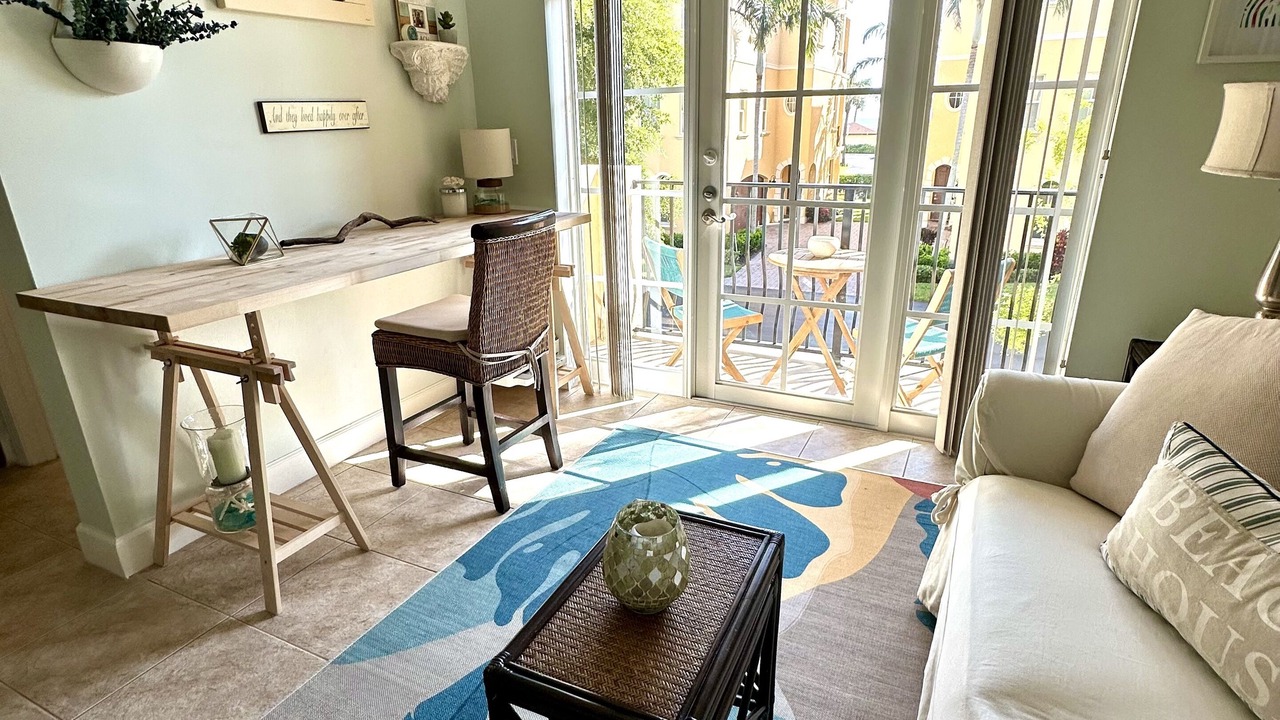 Photo of Livingroom in Hutchinson Island South