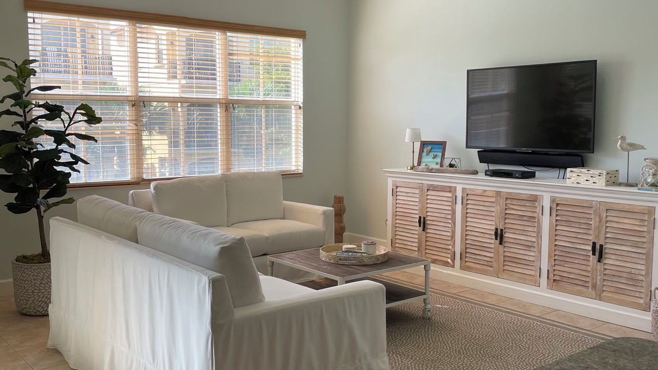 Photo of Livingroom in Hutchinson Island South