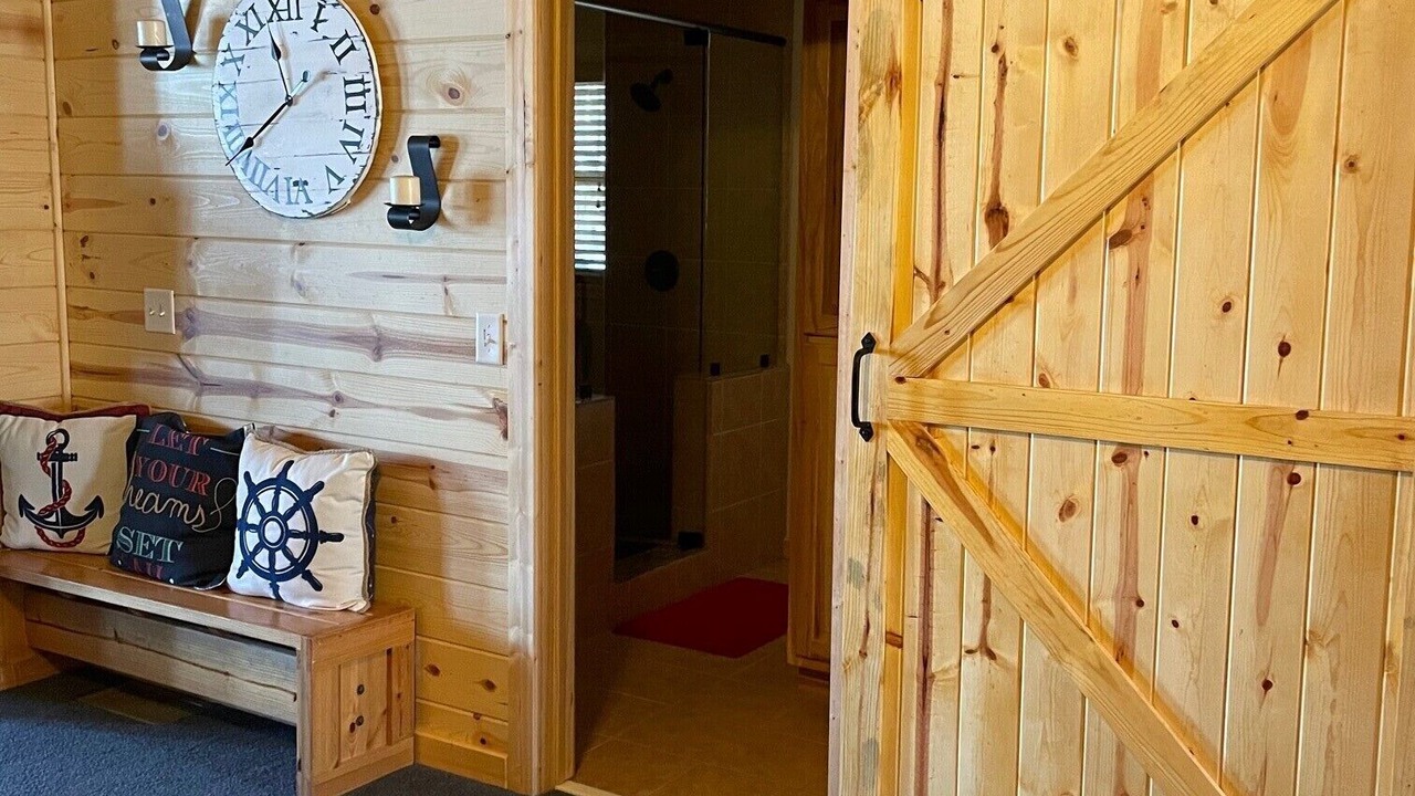 Photo of Bathroom in Gumlog