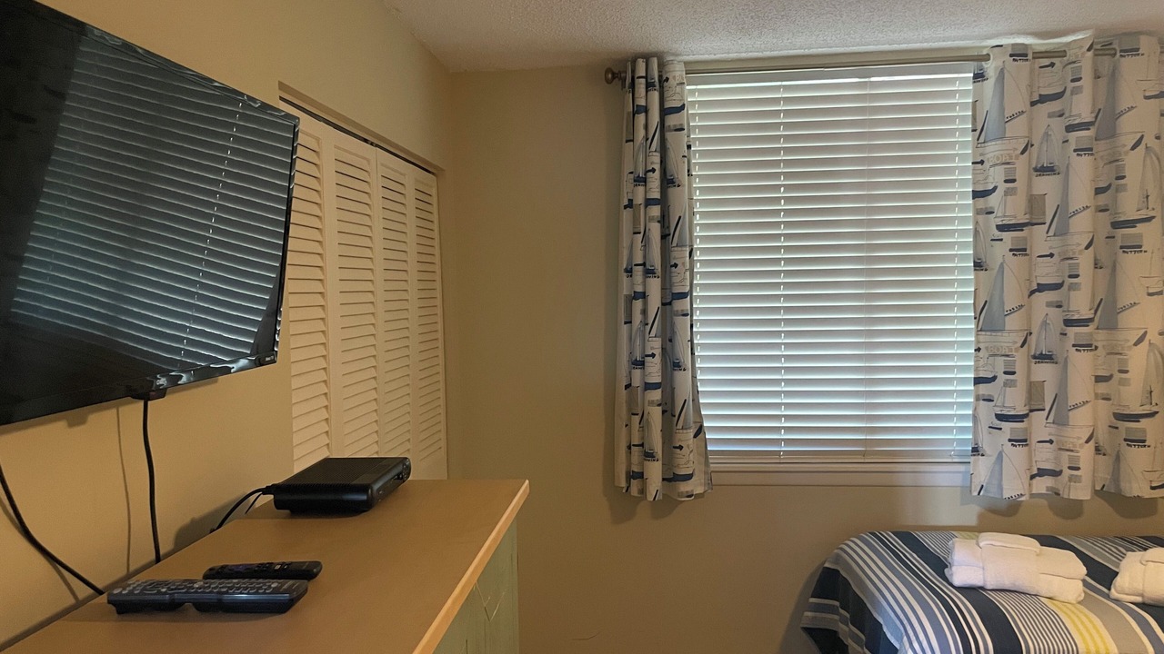 Photo of Bedroom in Folly Field