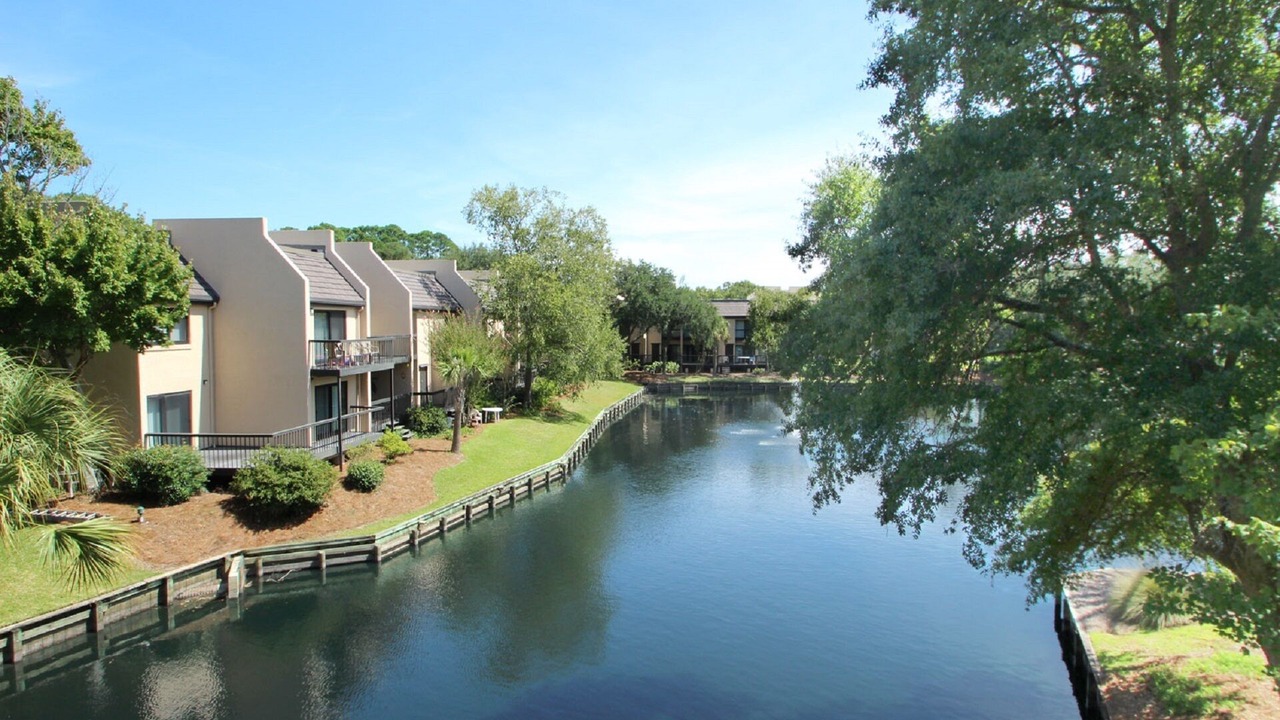 Photo of Outdoor in Folly Field