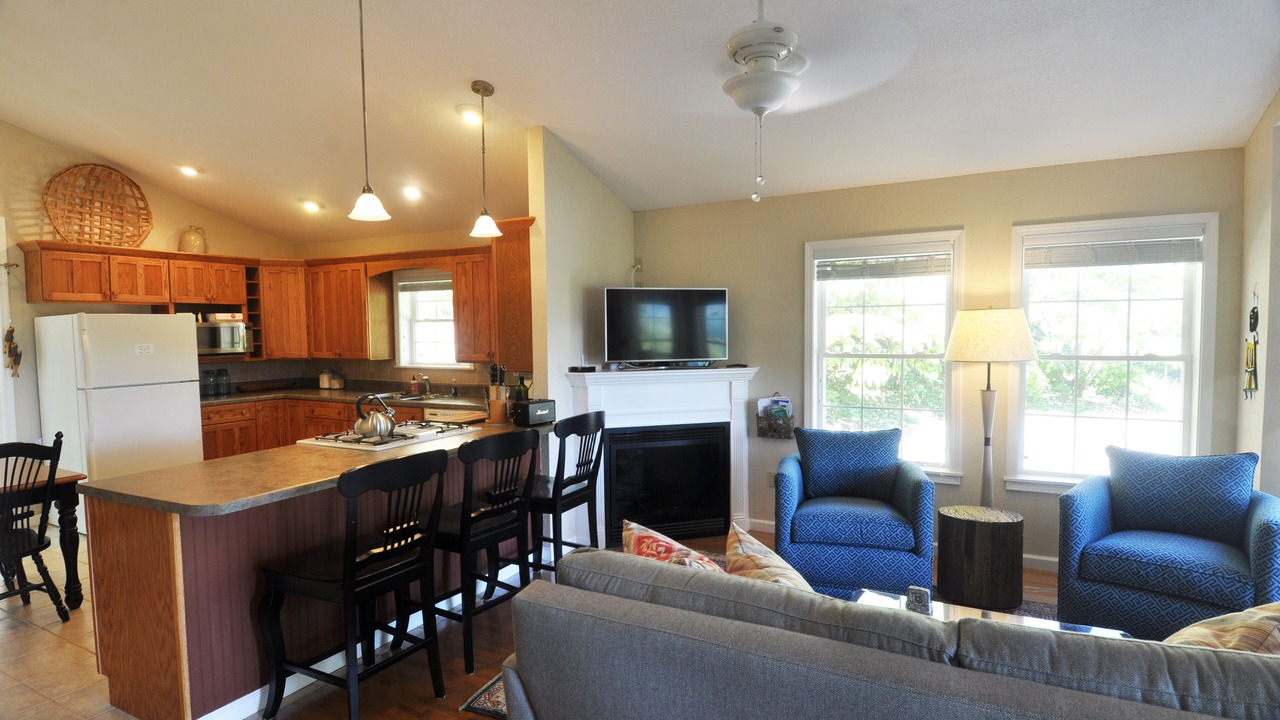Photo of Livingroom in Robbinsville