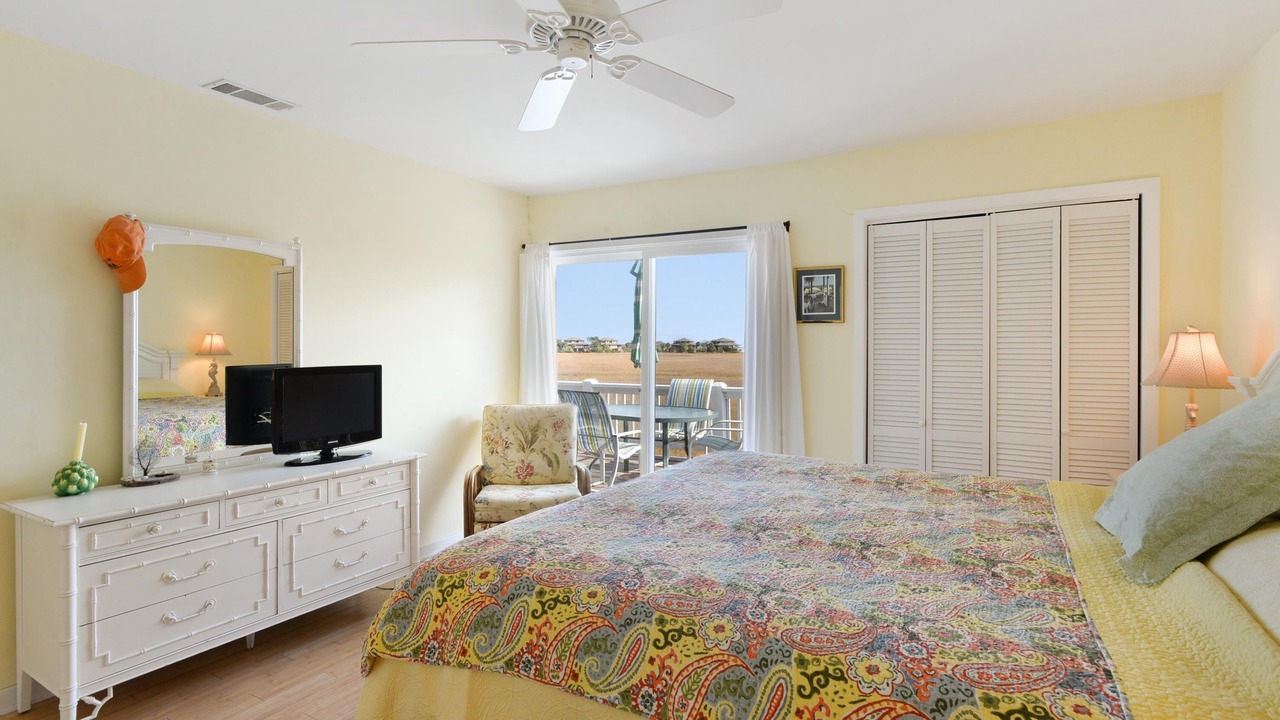 Photo of Bedroom in Oceanmarsh Subdivision