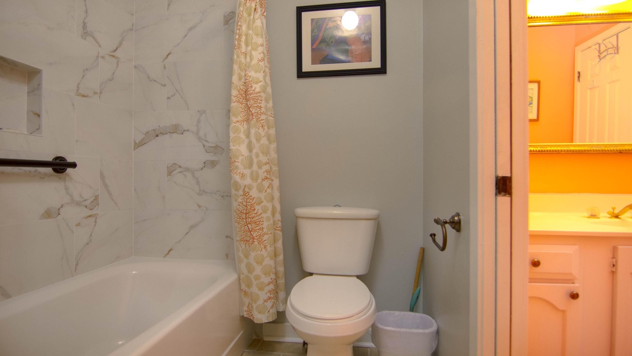 Photo of Bathroom in Oceanmarsh Subdivision