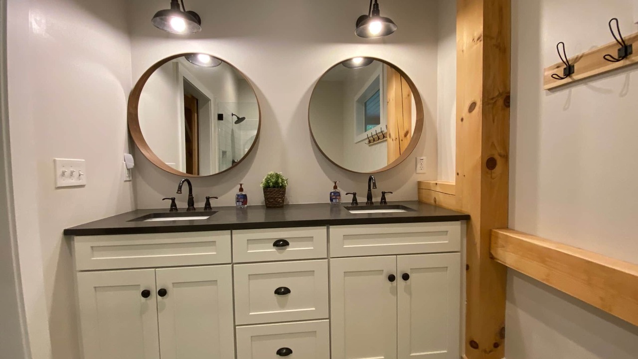 Photo of Bathroom in Seneca