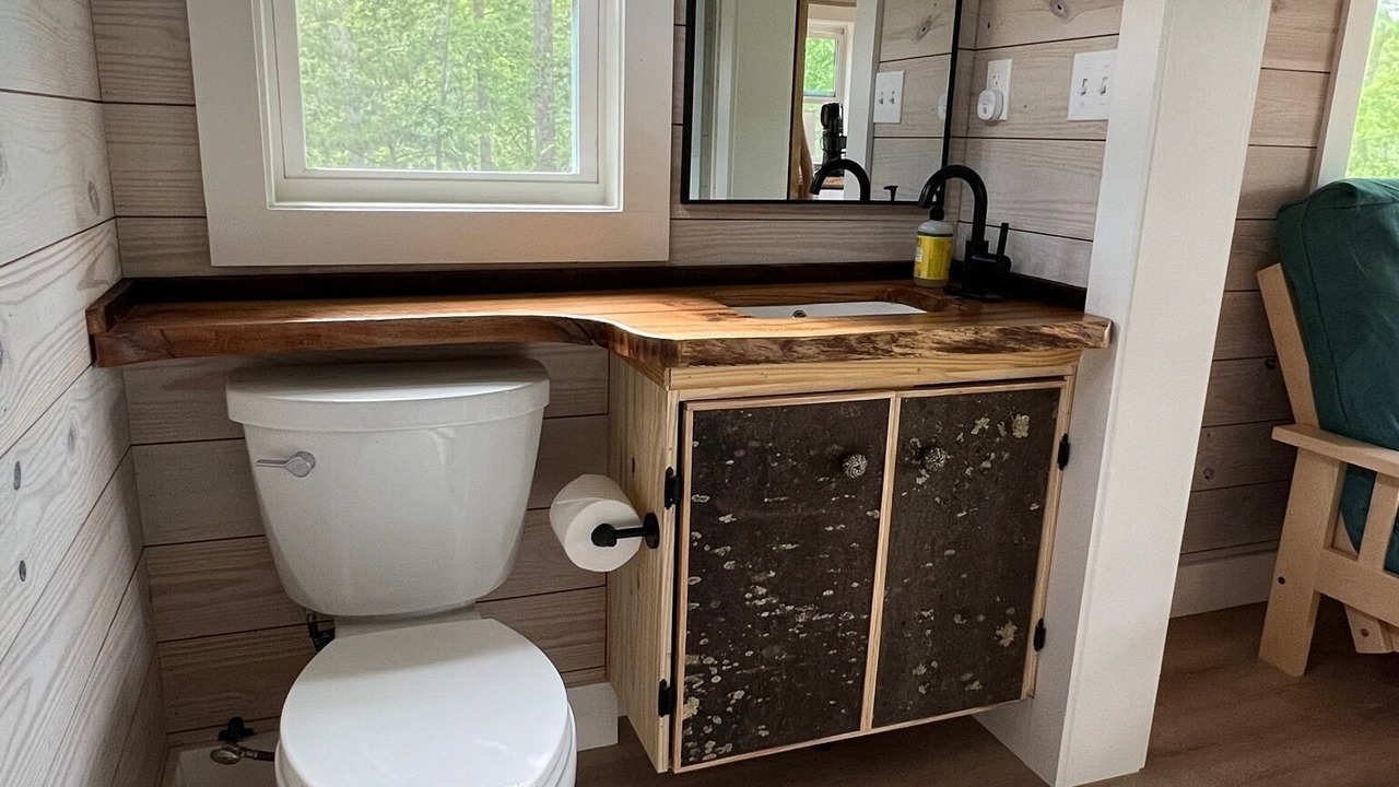 Photo of Bathroom in Seneca