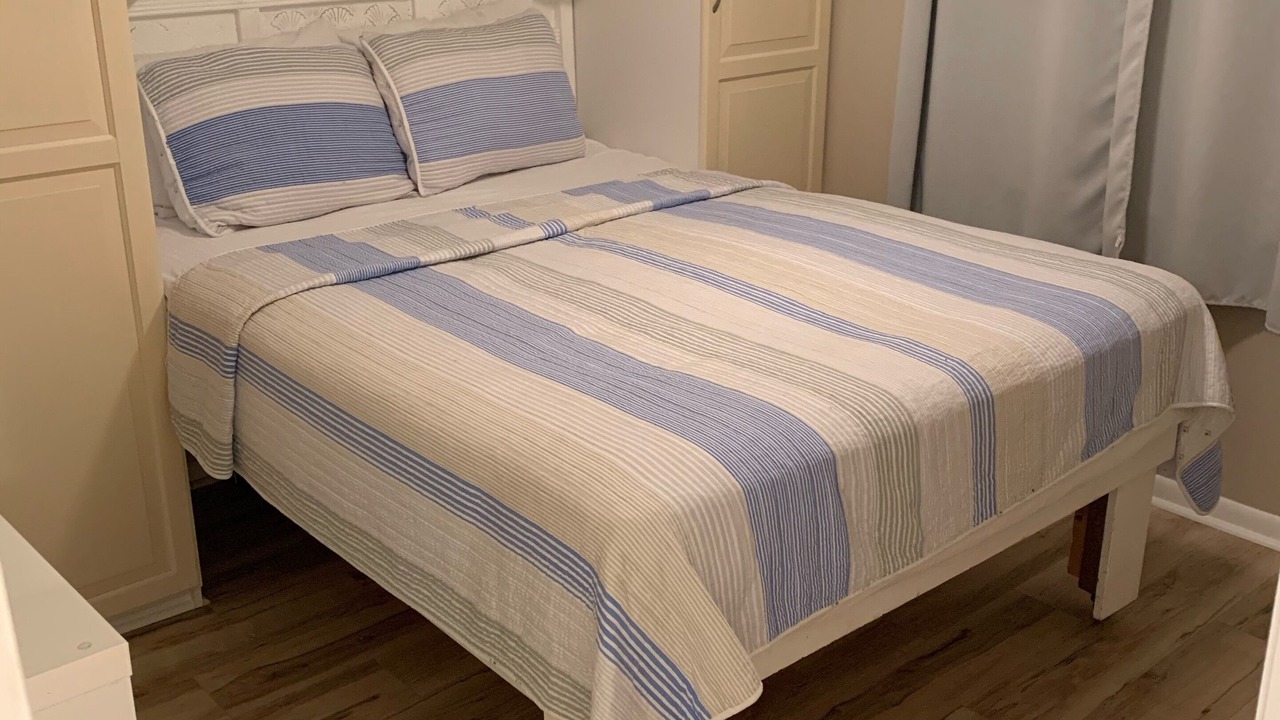 Photo of Bedroom in North Forest Beach