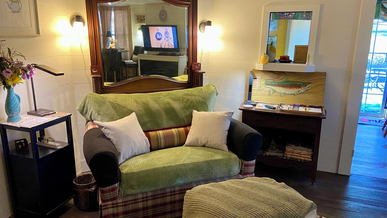 Photo of Bedroom in Glenville