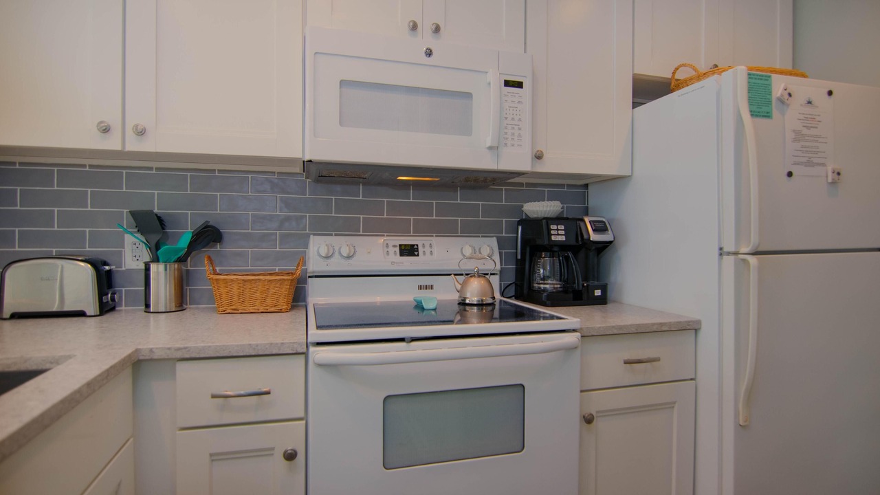 Photo of Kitchen in Oceanmarsh Subdivision