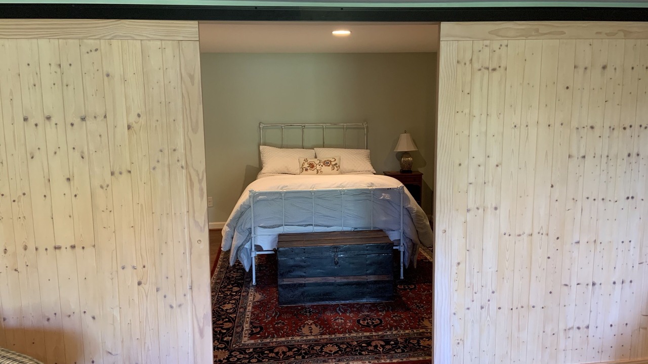 Photo of Bedroom in Seneca