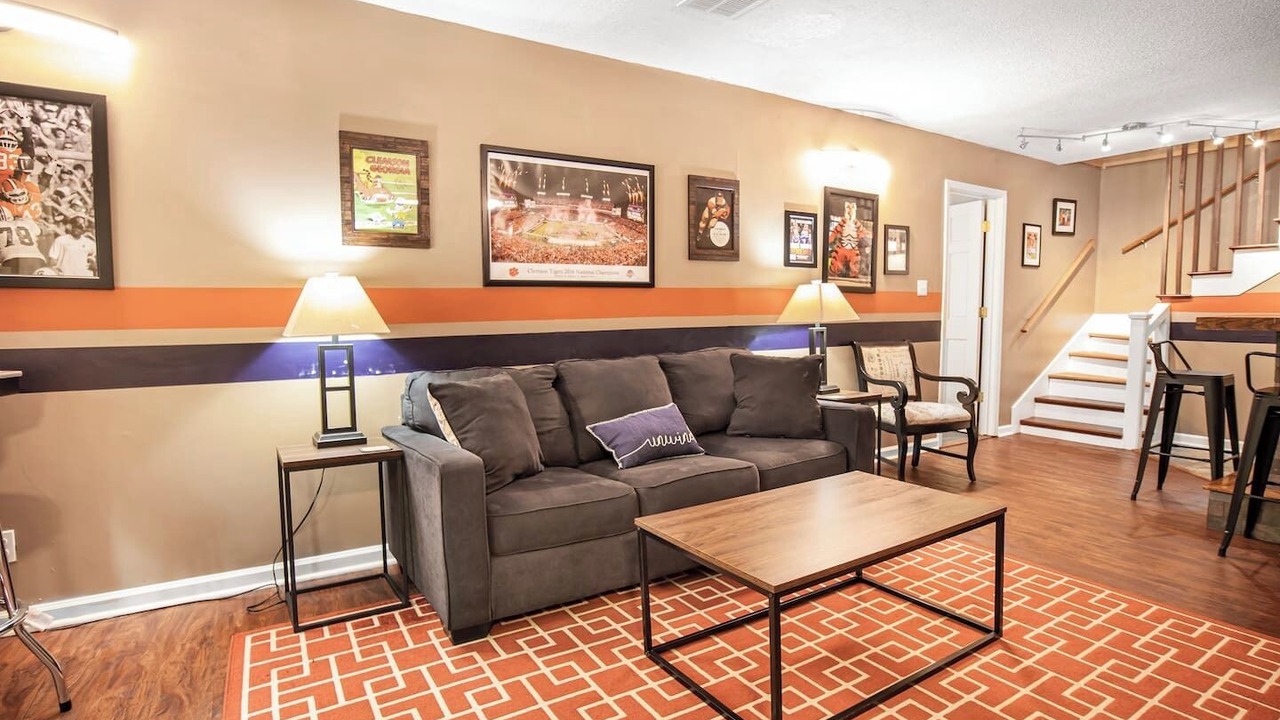 Photo of Livingroom in Clemson