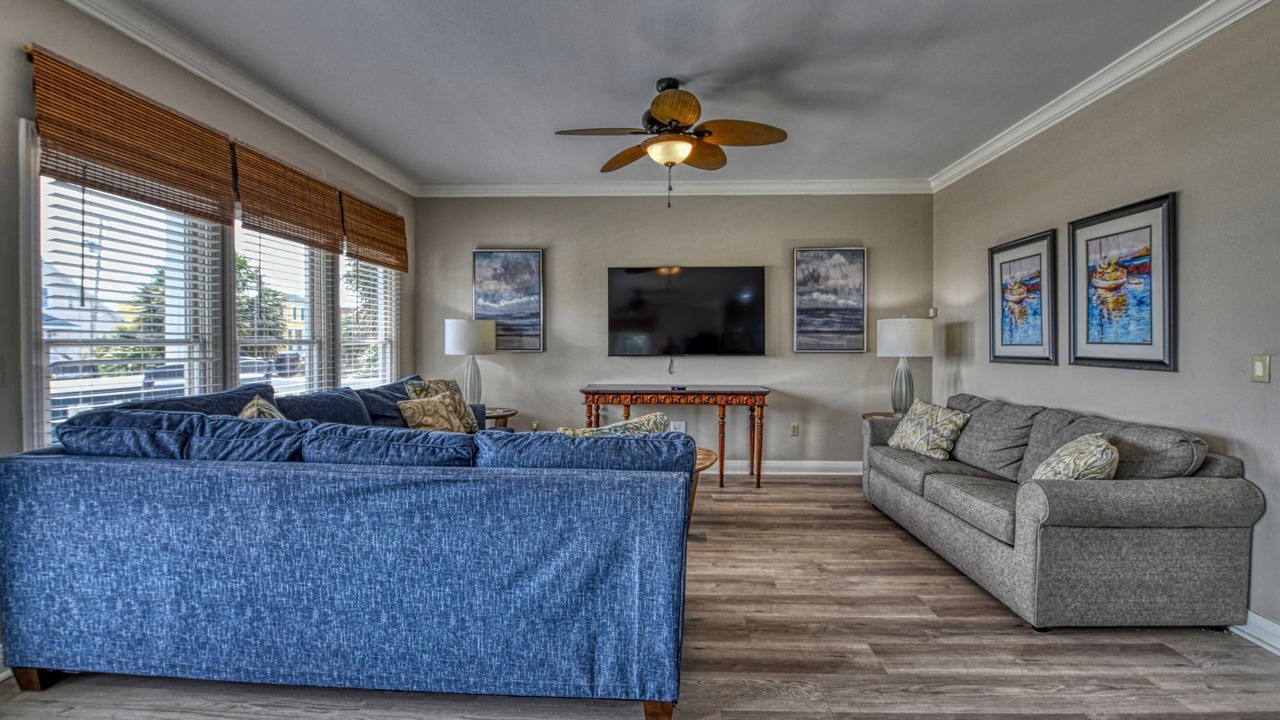 Photo of Livingroom in Long Bay Estates