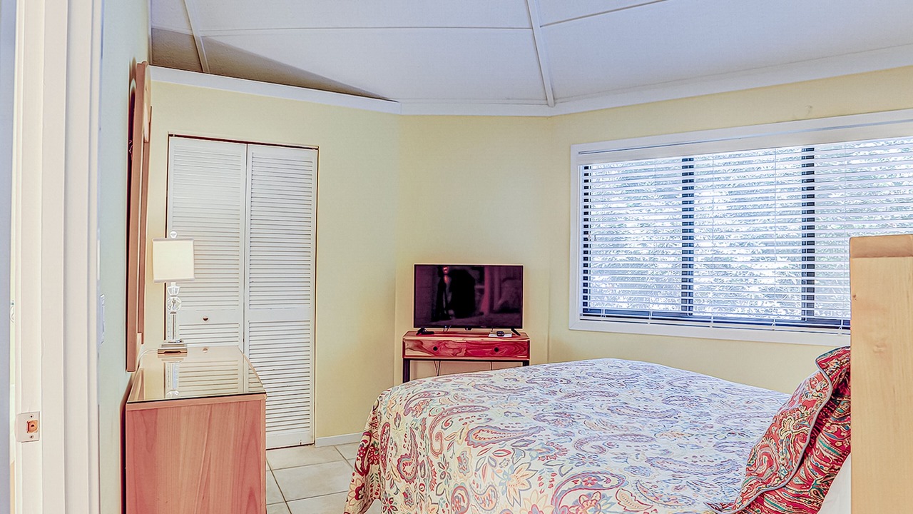 Photo of Bedroom in Night Heron