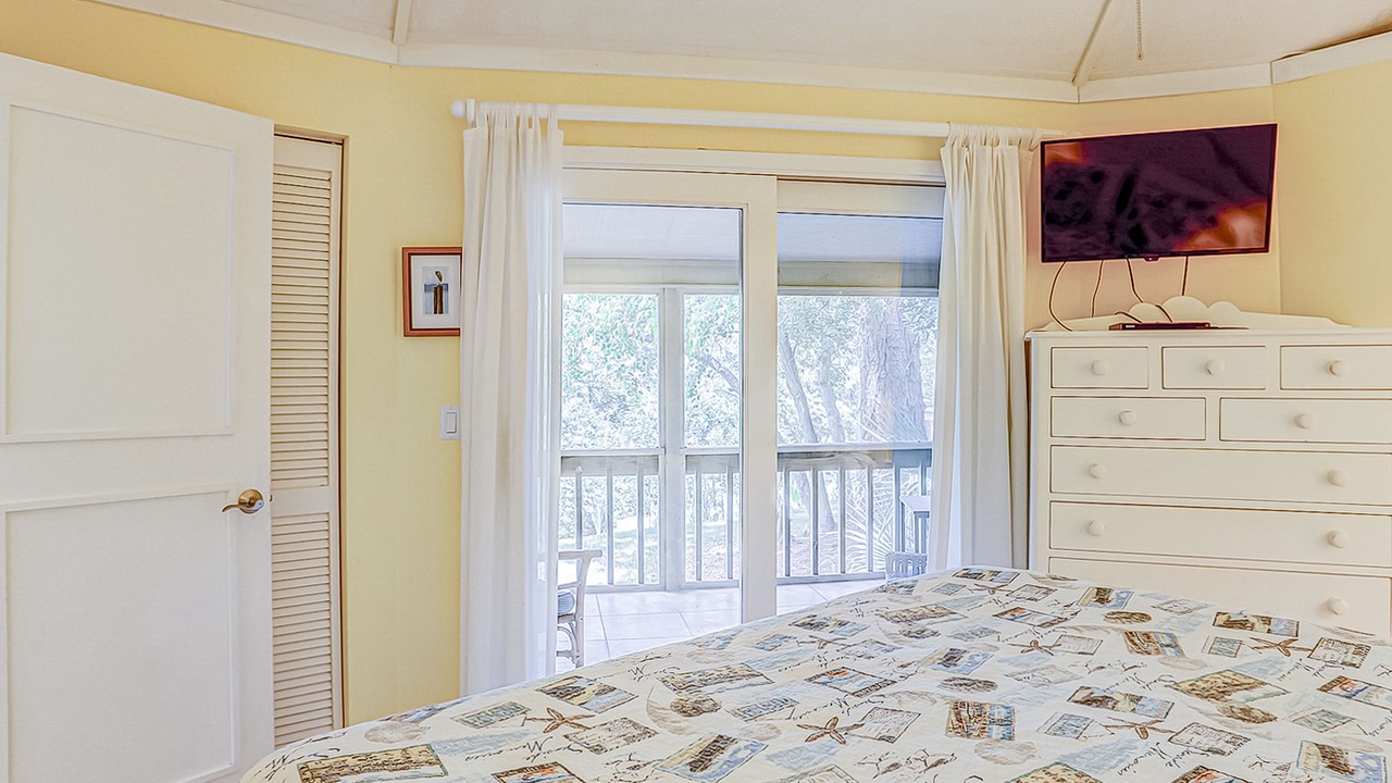 Photo of Bedroom in Night Heron