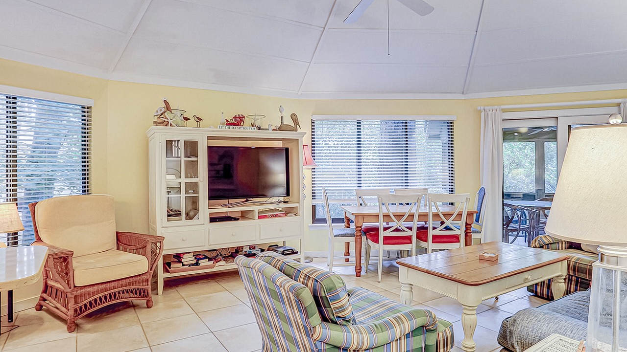 Photo of Livingroom in Night Heron
