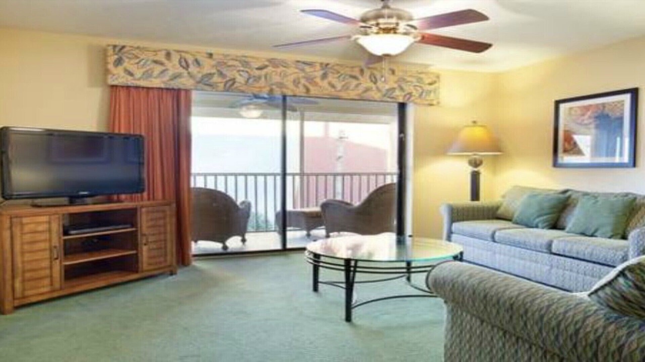 Photo of Livingroom in Florida Center