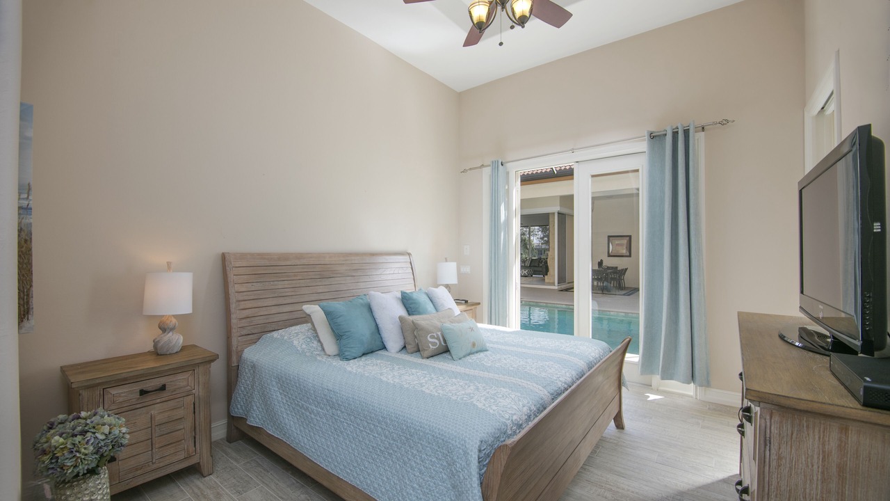Photo of Bedroom in Mustang Island
