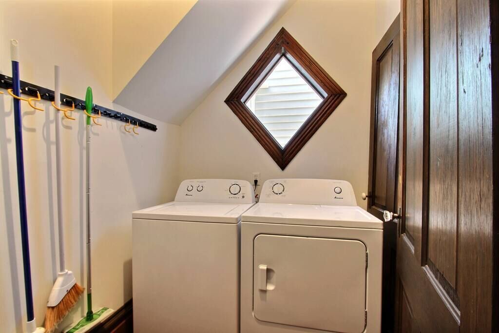 Photo of Bedroom in Savannah Victorian District