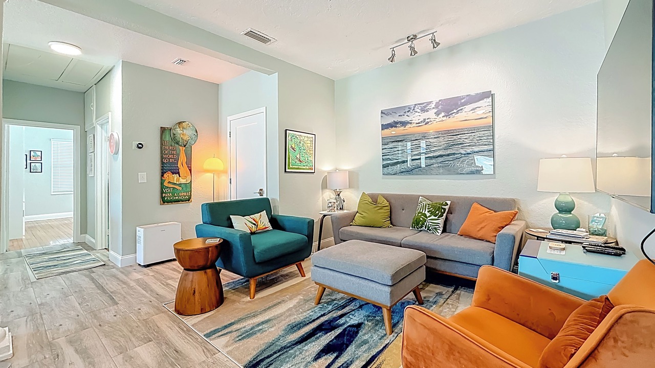 Photo of Livingroom in Pass-a-Grille