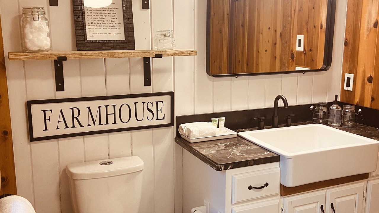 Photo of Bathroom in Sebring