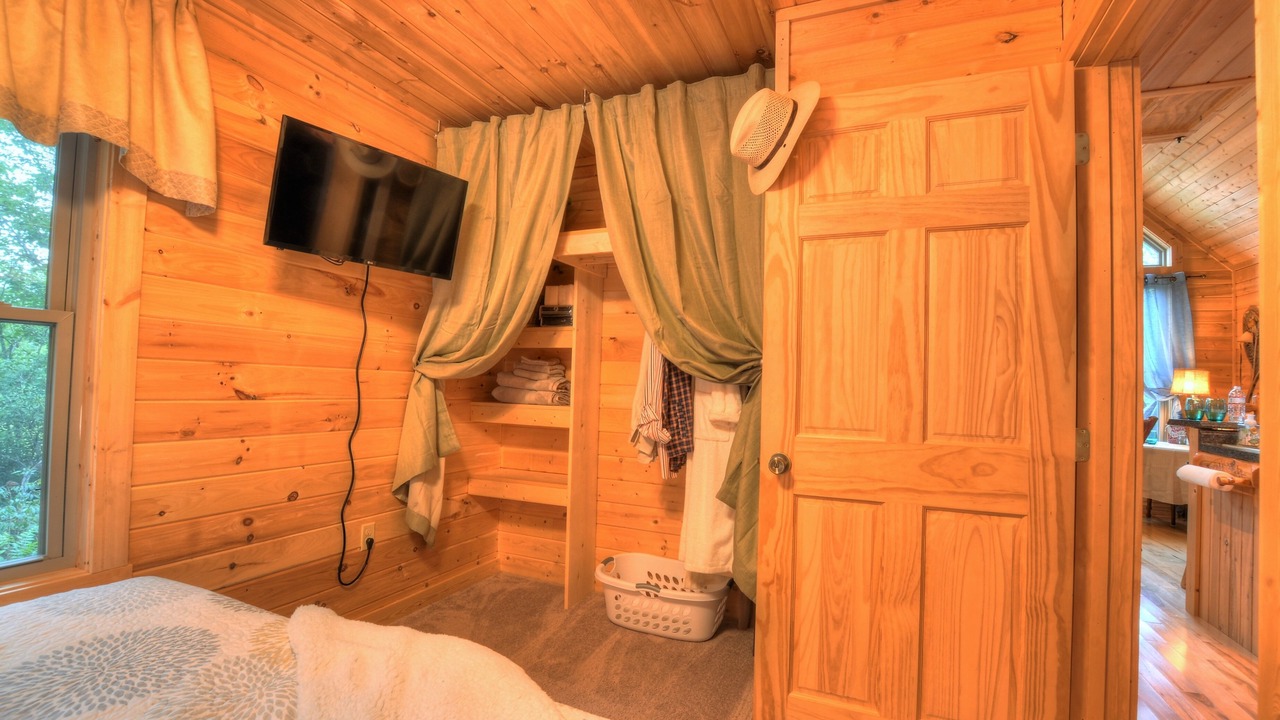 Photo of Bedroom in Stecoah