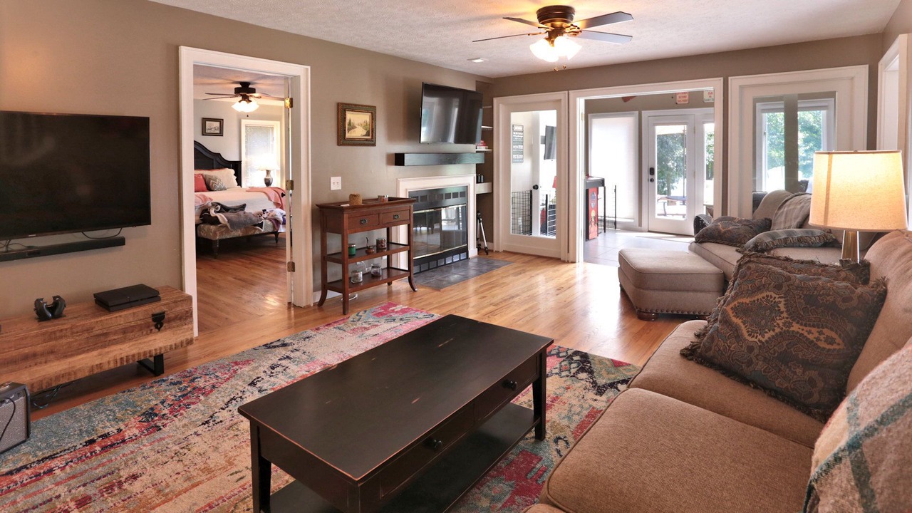 Photo of Livingroom in Townville