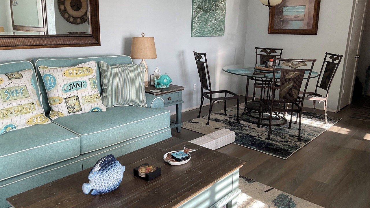 Photo of Livingroom in Bayview