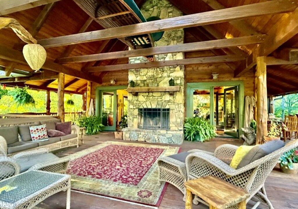 Photo of Patio Balcony in Tuckasegee