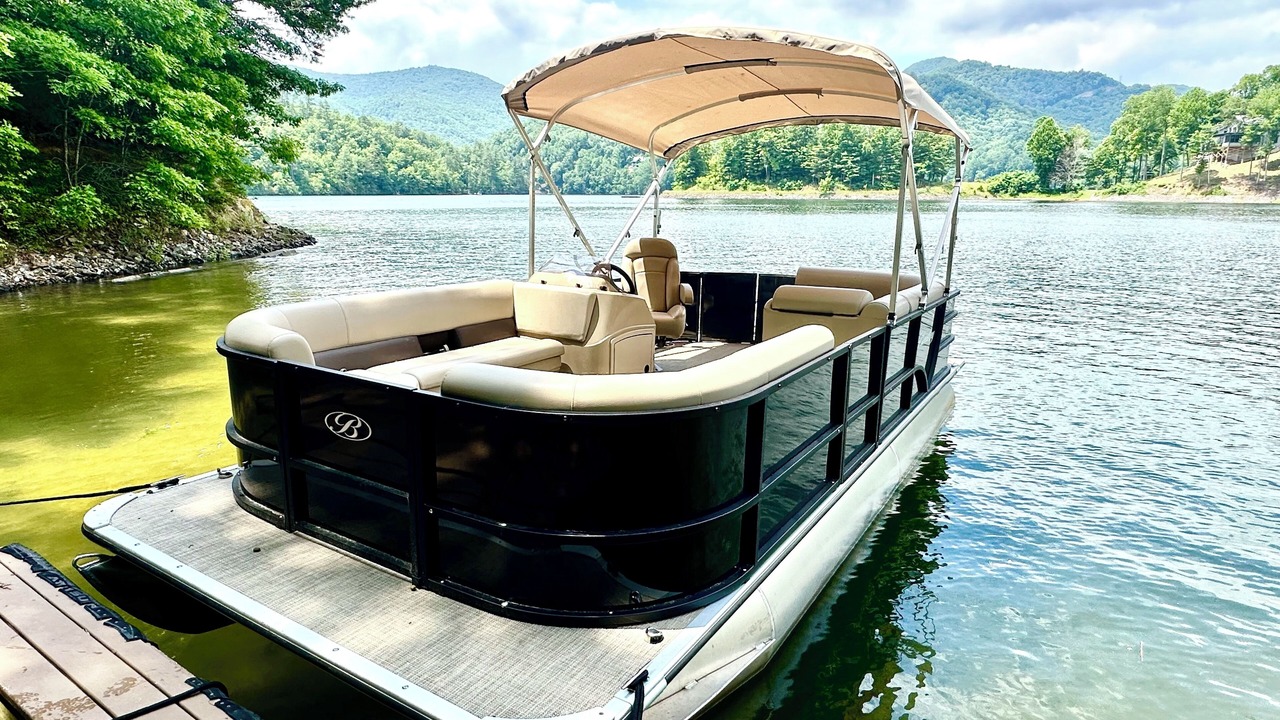 Photo of Others in Tuckasegee
