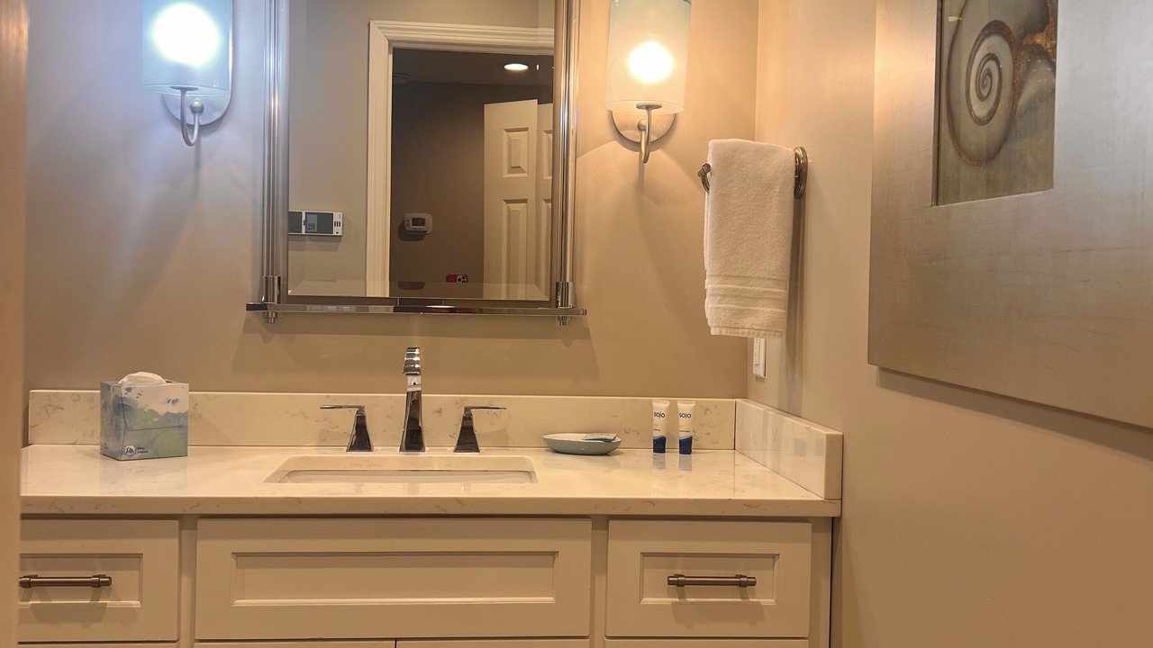 Photo of Bathroom in Shipyard Plantation