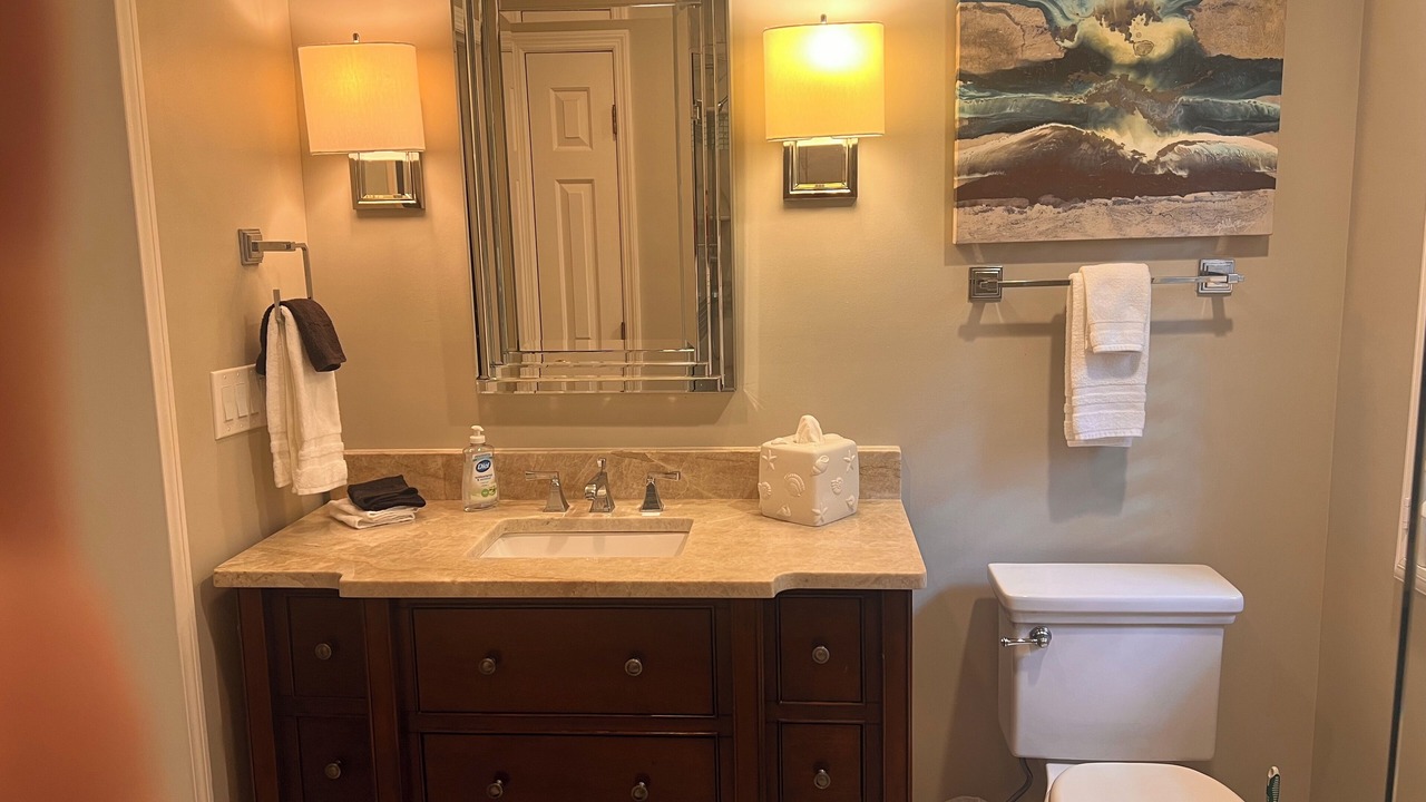 Photo of Bathroom in Shipyard Plantation