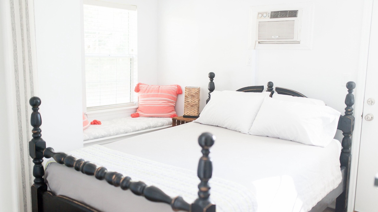 Photo of Bedroom in Summerville Historic District