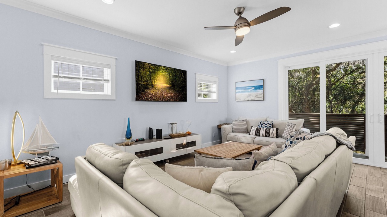 Photo of Livingroom in Folly Field