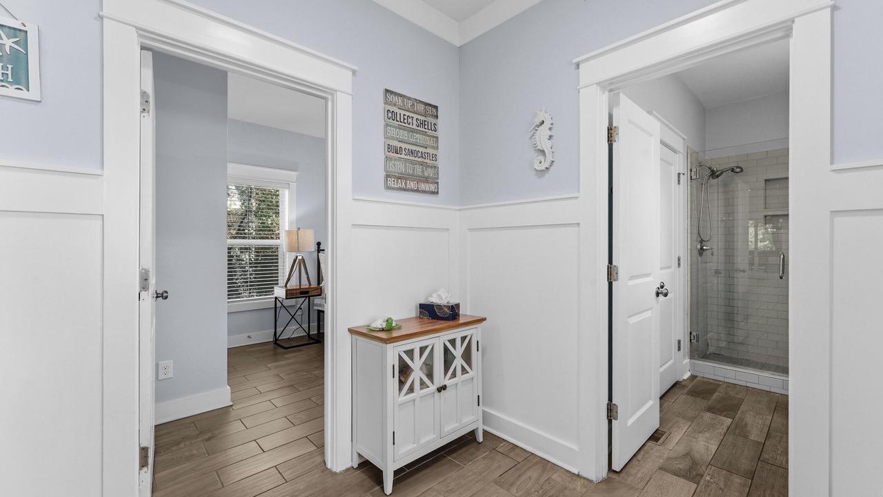 Photo of Bathroom in Folly Field
