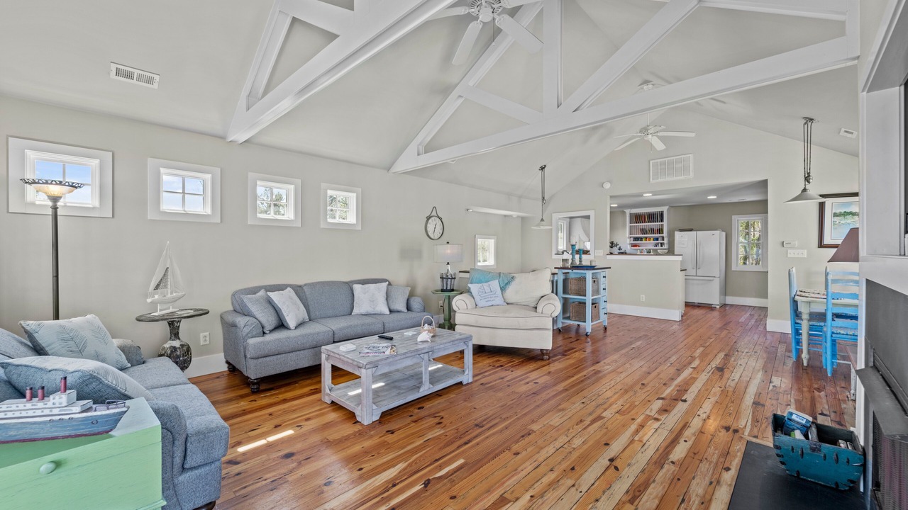 Photo of Livingroom in Minnesott Beach