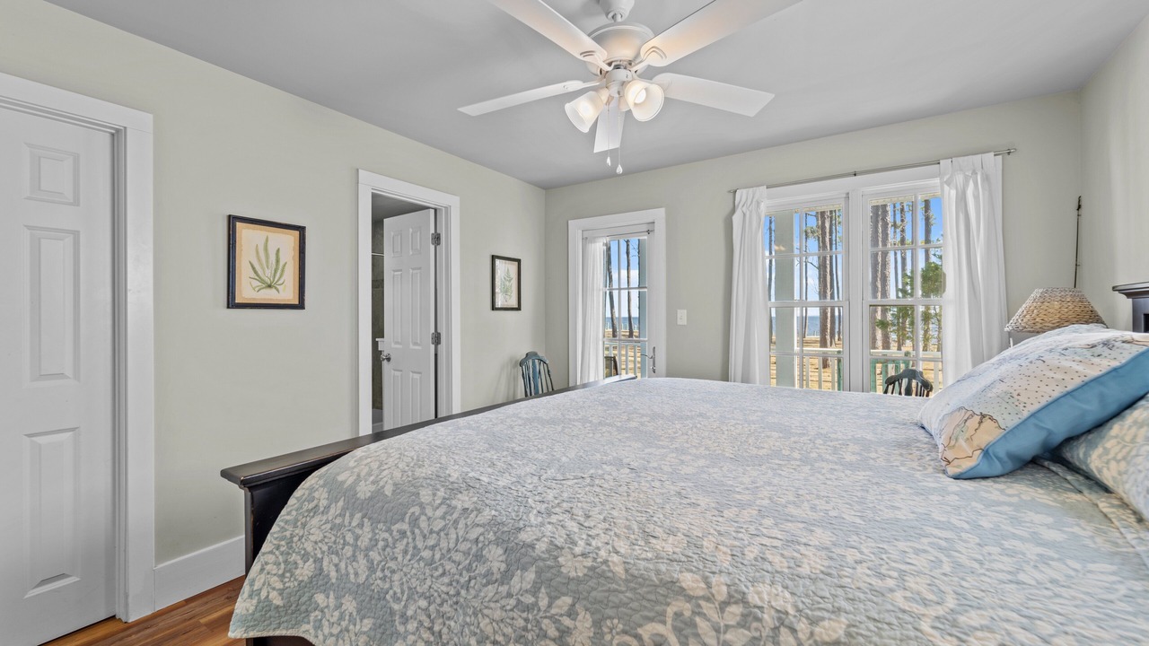 Photo of Bedroom in Minnesott Beach