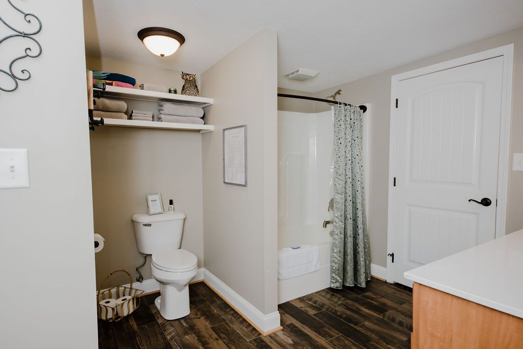 Photo of Bathroom in Mountain Rest