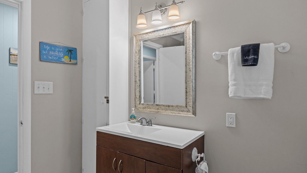 Photo of Bathroom in Emerald Isle