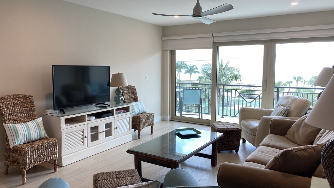 Photo of Livingroom in Central Beach