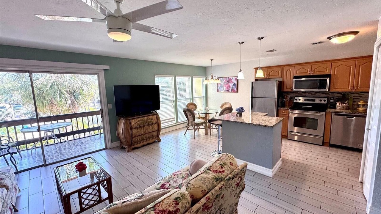 Photo of Livingroom in Gulf Gate Estates