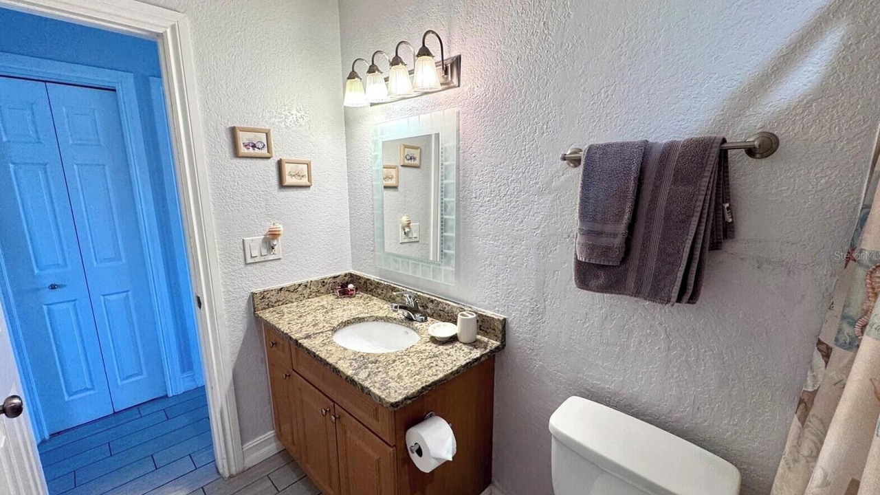 Photo of Bathroom in Gulf Gate Estates