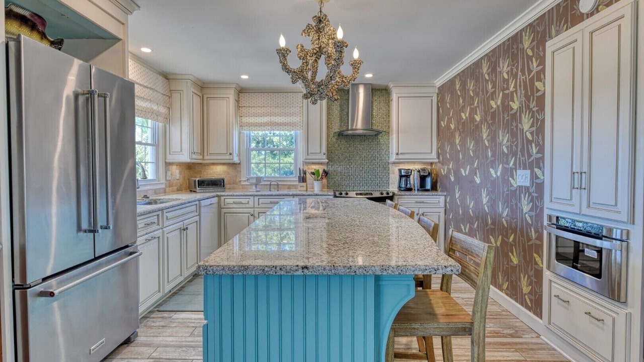 Photo of Kitchen in Inlet Harbour
