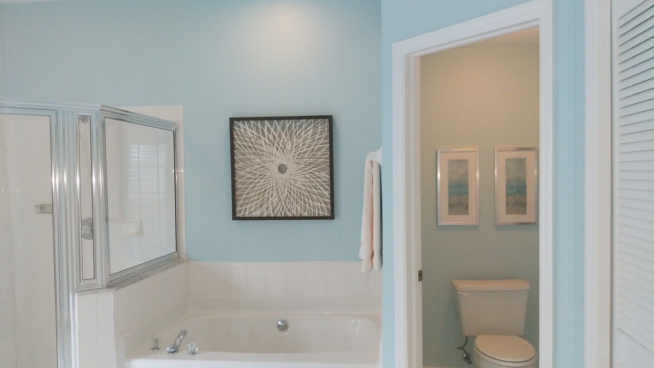 Photo of Bathroom in Falcons Glen