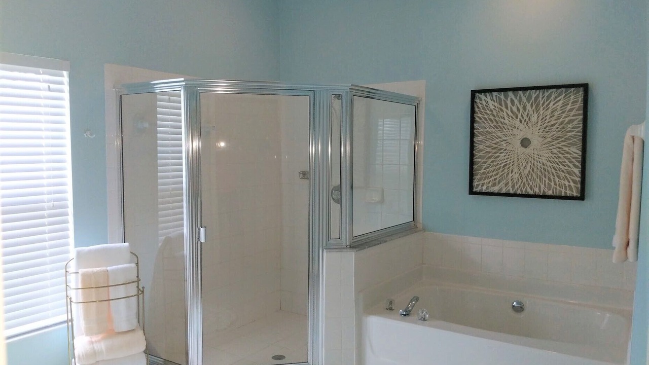 Photo of Bathroom in Falcons Glen