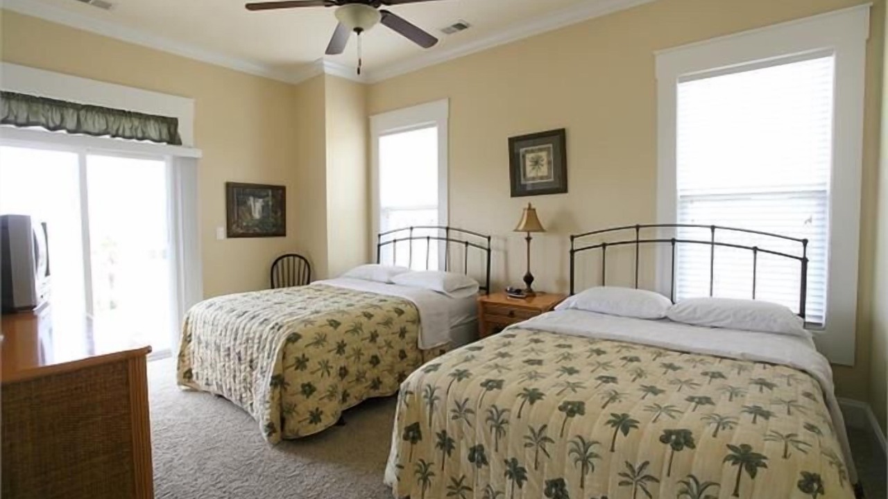 Photo of Bedroom in Inlet Harbour