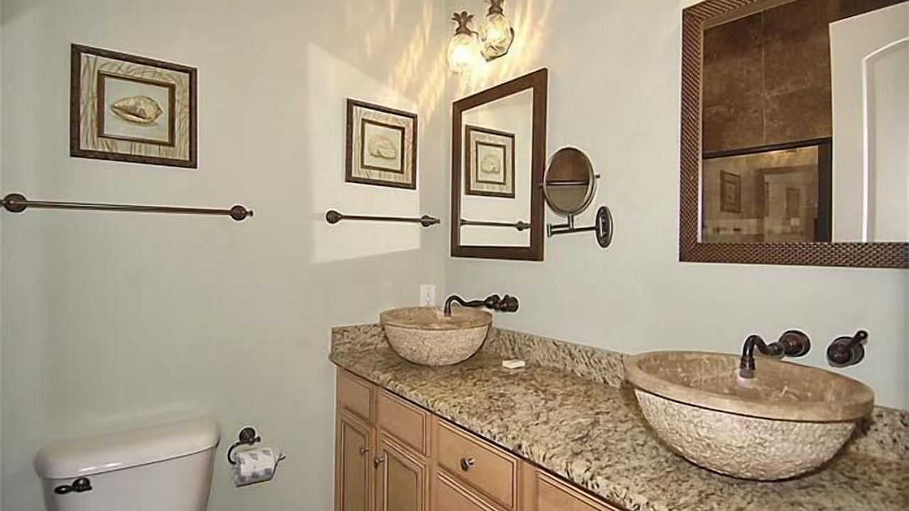 Photo of Bathroom in Inlet Harbour